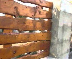 Старинные заборы из дерева (65 фото)